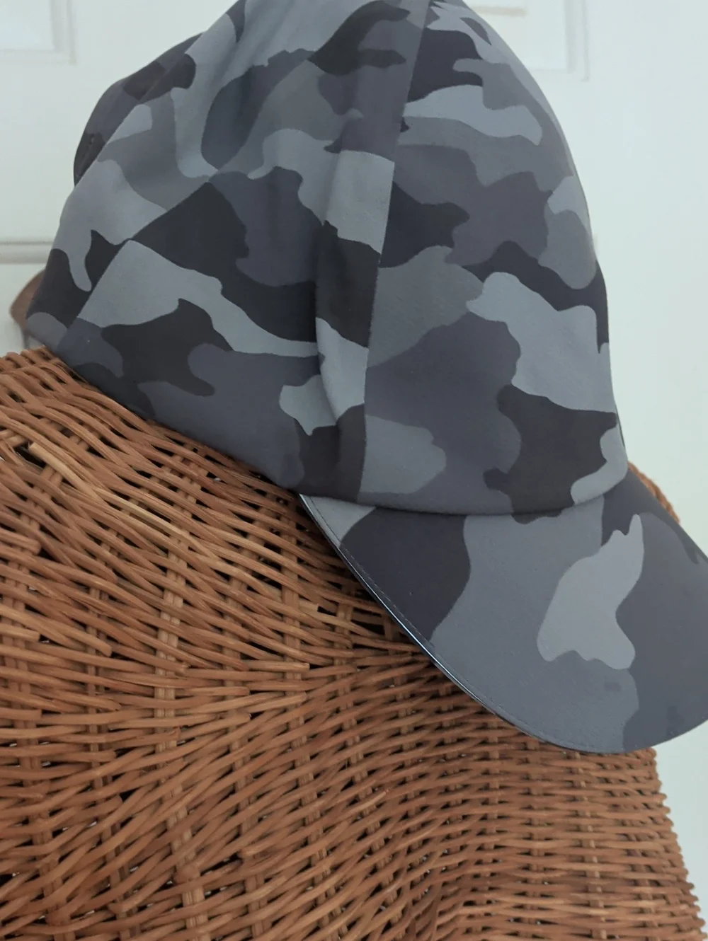 lululemon Fast and Free Run Hat M Camo Gray & Black NWT